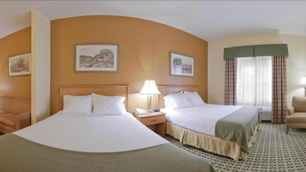 Holiday Inn Express Hotel & Suites Hesperia, An Ihg Hotel Exterior photo